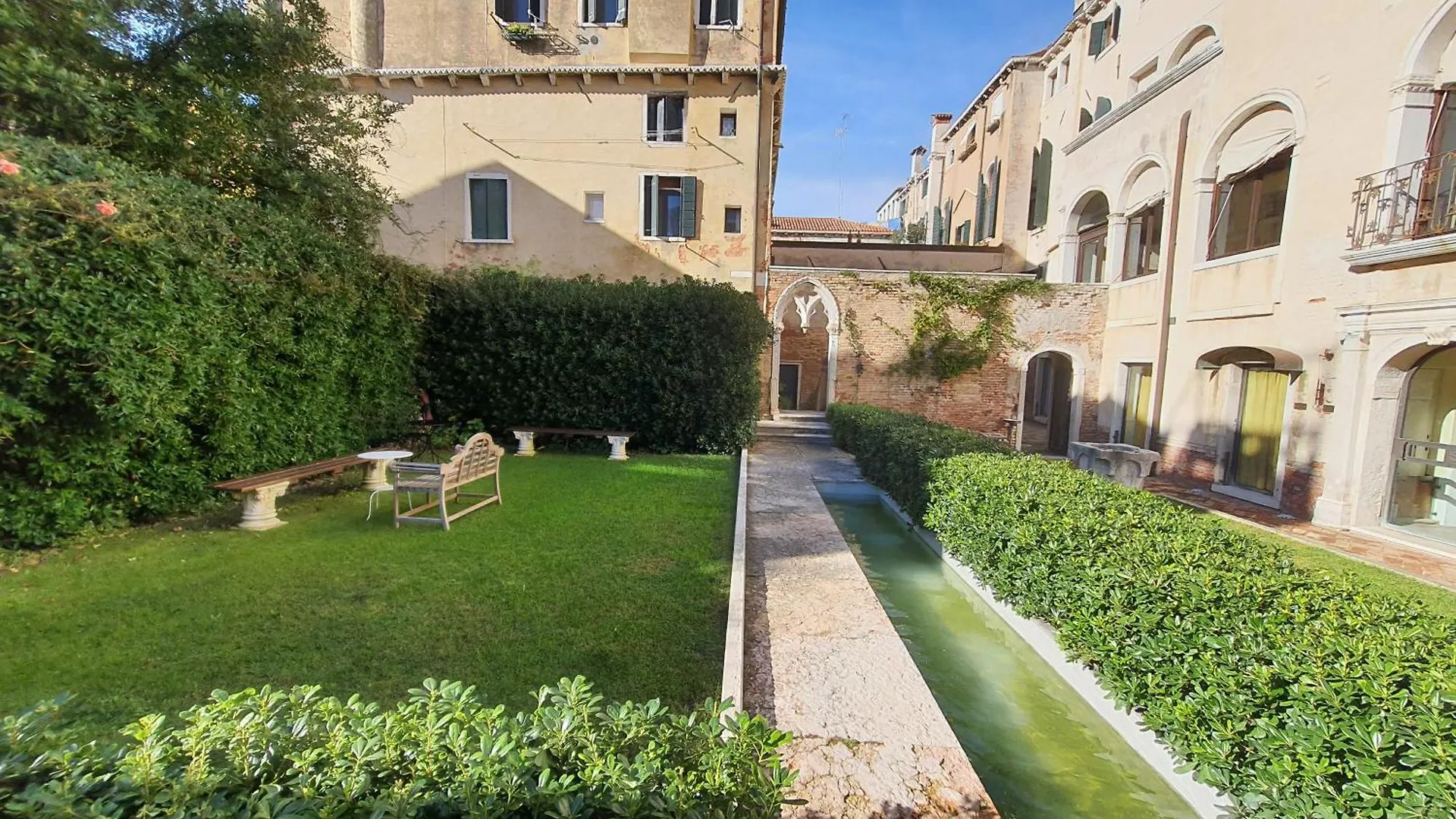 Aparthotel Palazzo Contarini Della Porta Di Ferro Venezia 0*,  Italia