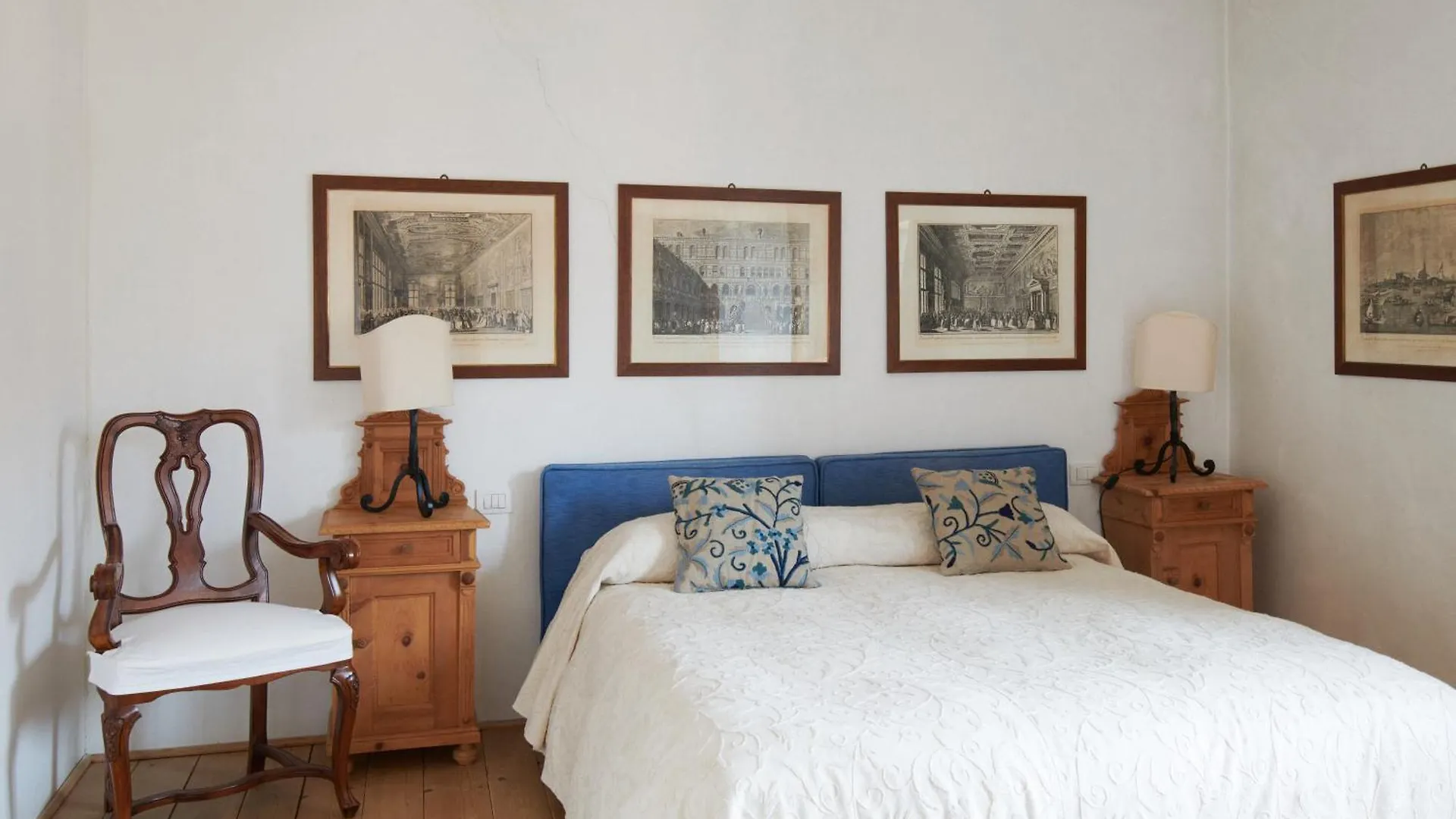 Palazzo Contarini Della Porta Di Ferro Aparthotel Venice