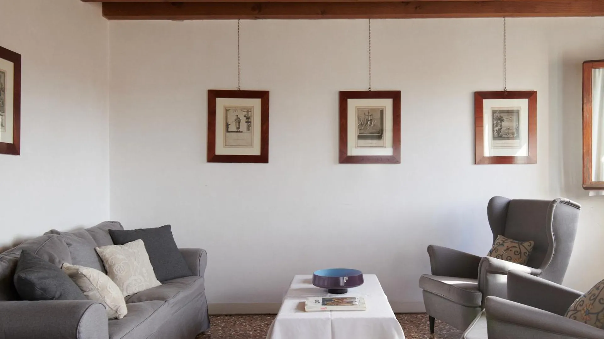 Palazzo Contarini Della Porta Di Ferro Aparthotel Venice Italy