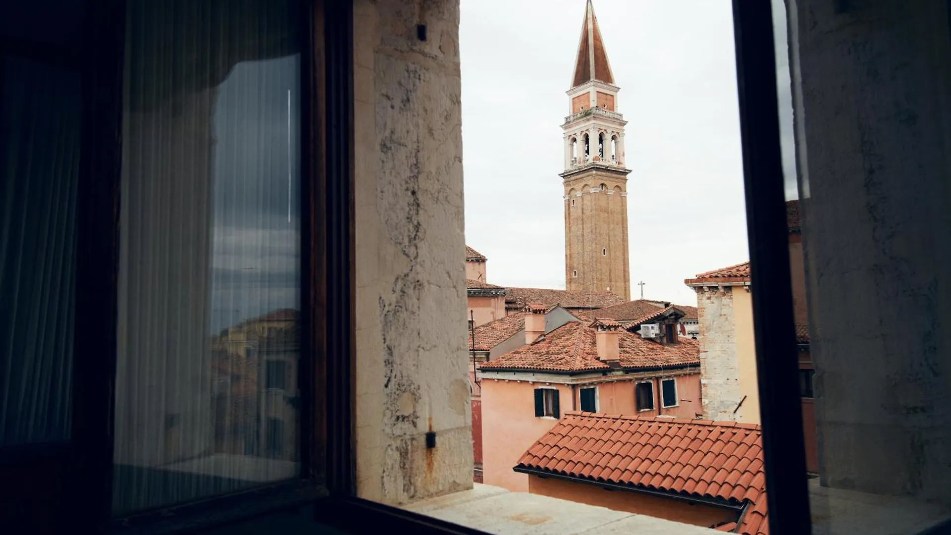 Palazzo Contarini Della Porta Di Ferro Aparthotel Venice