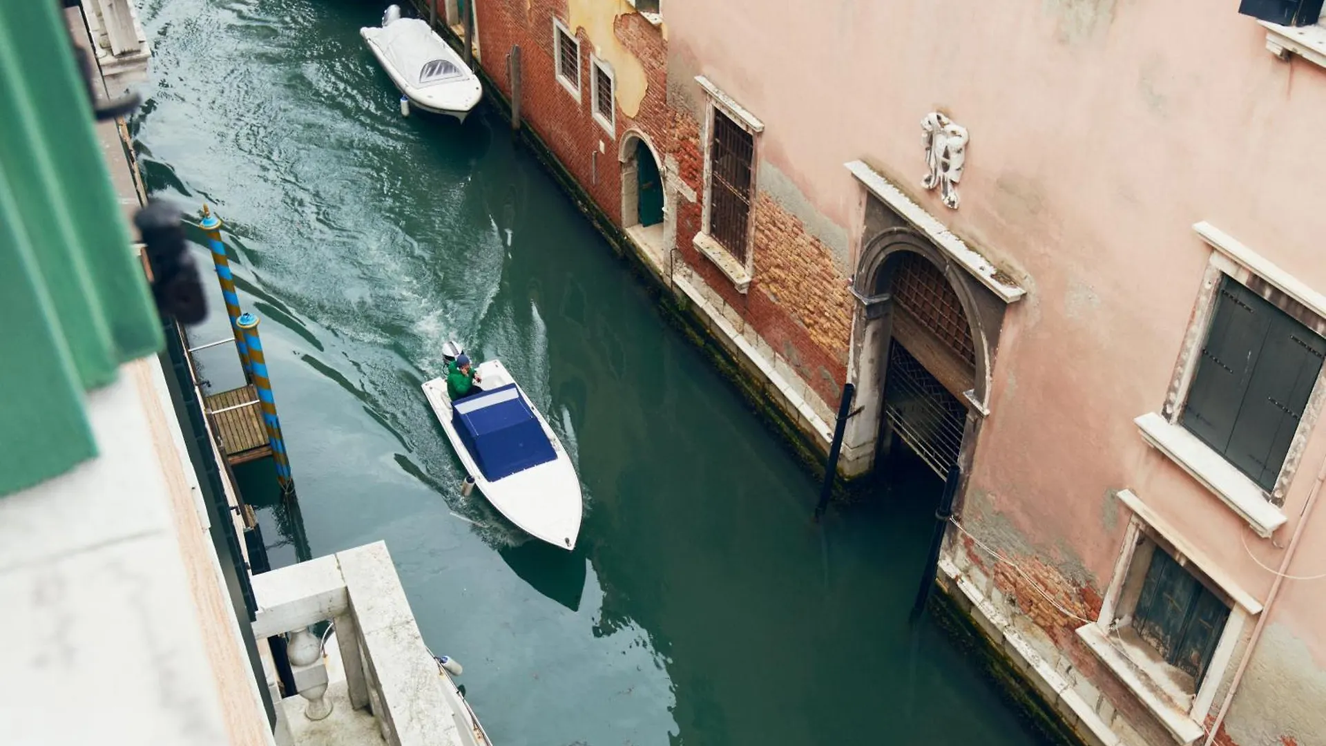 Palazzo Contarini Della Porta Di Ferro Aparthotel Venice Italy
