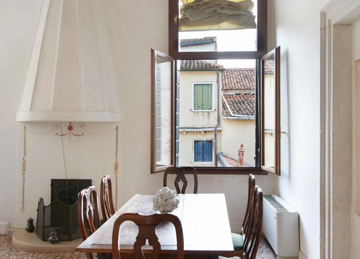 Palazzo Contarini Della Porta Di Ferro Aparthotel Venice