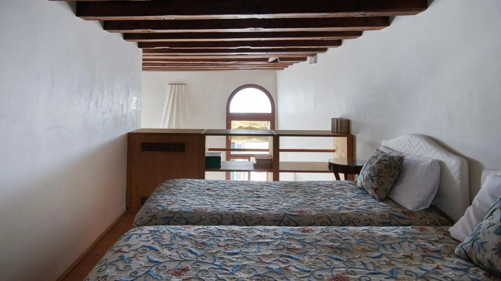 Palazzo Contarini Della Porta Di Ferro Aparthotel Venice